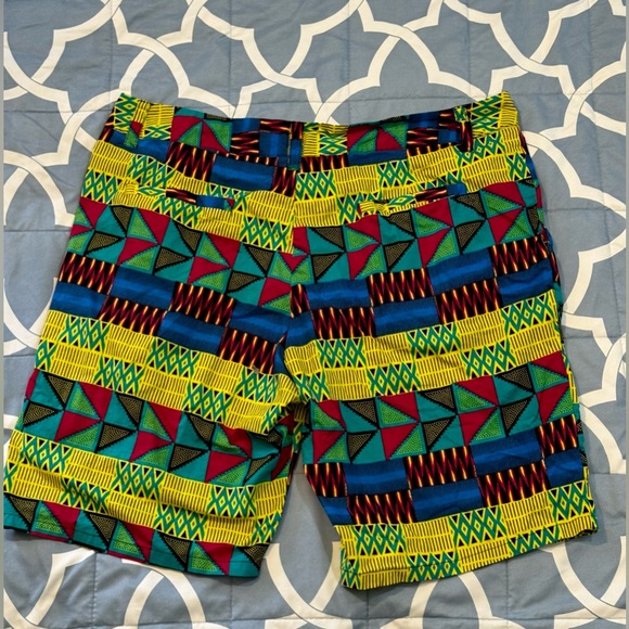 D'Iyanu African Mens Activewear Shorts size 38 4 side Pockets Yellow Geometric - Picture 2 of 8